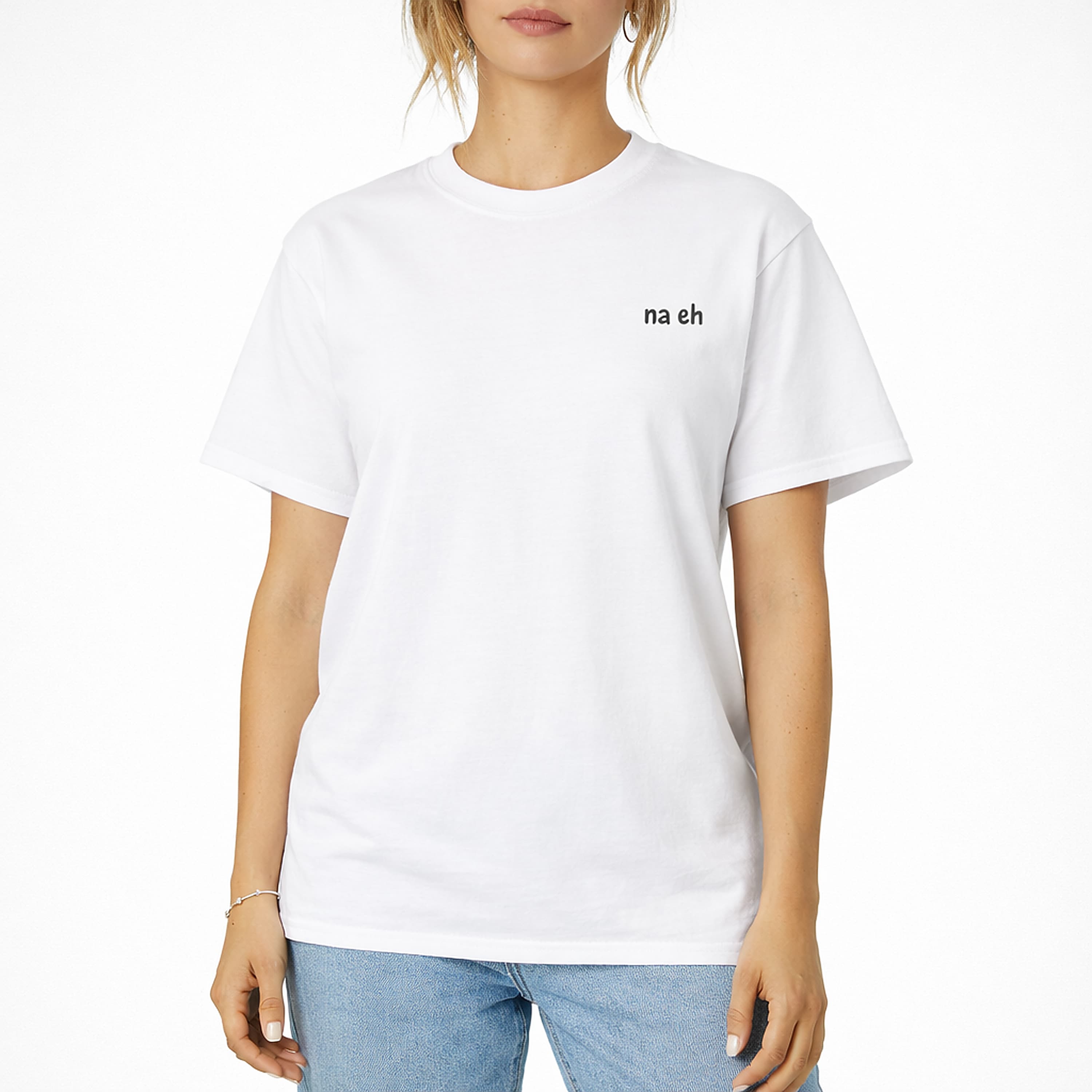 Oversized weißes T-Shirt mit "na eh" Logo vorne für Damen und Herren - Streetwear-Style.