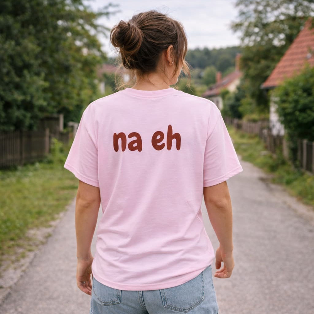 Oversized rosa T-Shirt "na eh" für Damen und Herren - Streetwear-Style.